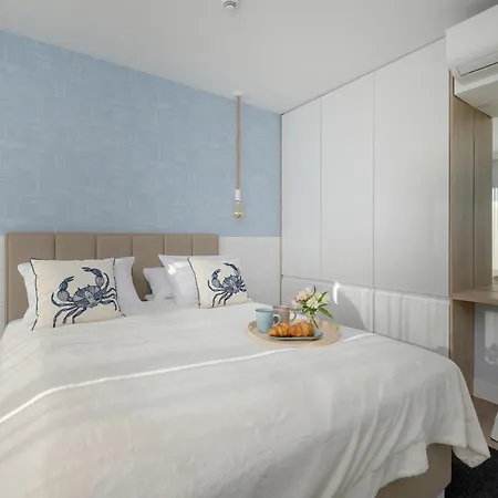 Apartament Sun&sea By Renters شقة